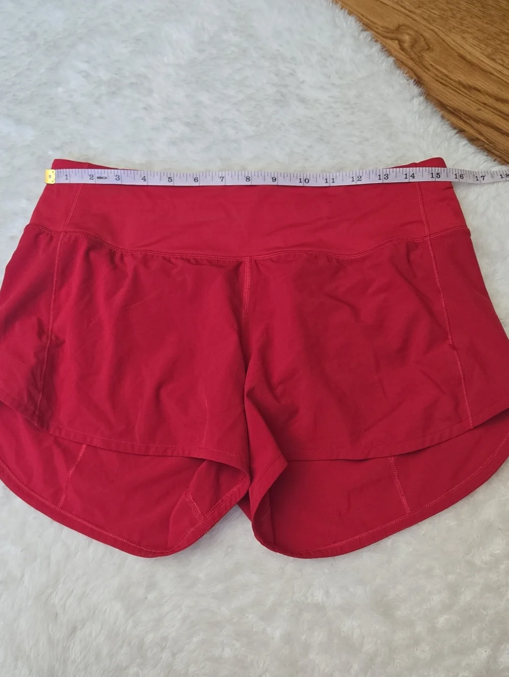 Lululemon Red Speed Short, Womens Size 8